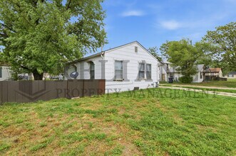 1718 Walker W St in Wichita, KS - Building Photo - Building Photo