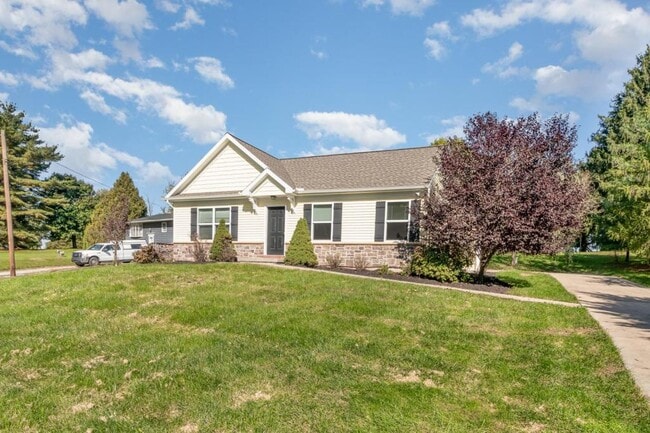 927 E Lisburn Rd in Mechanicsburg, PA - Building Photo - Building Photo