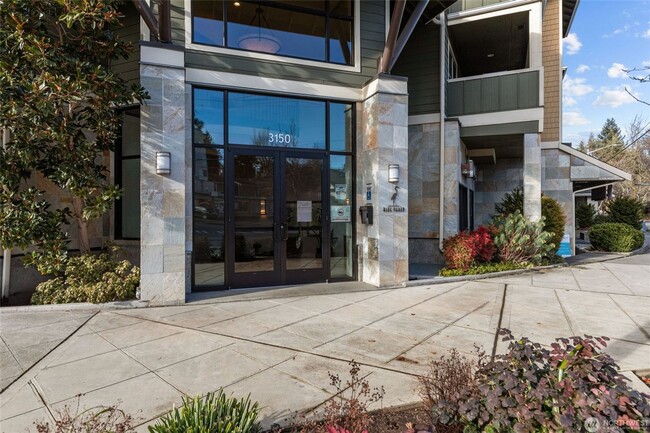 3150 W Government Way in Seattle, WA - Building Photo - Building Photo