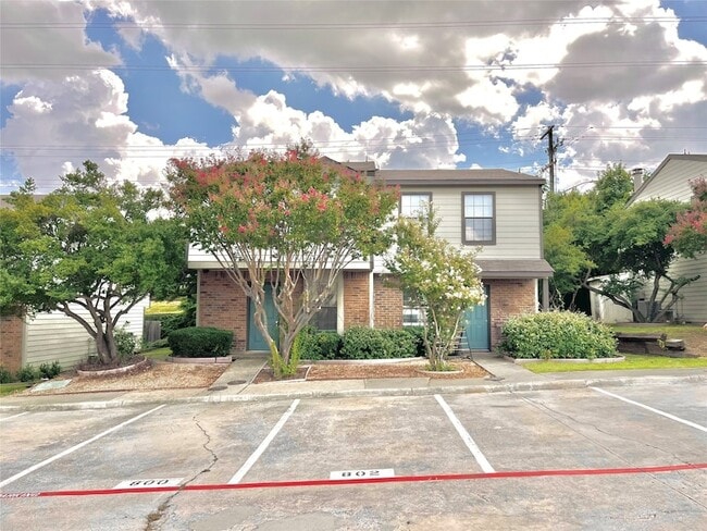 property at 800 W Collins St