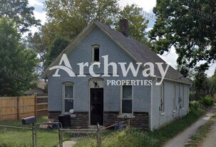 910 S 11th St in Kansas City, KS - Building Photo