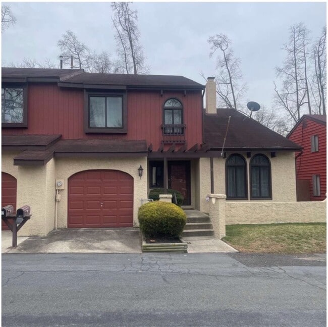 property at 11 Del Sol Pl