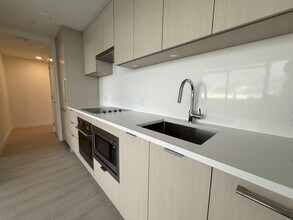 13675-1107A 107A Ave in Surrey, BC - Building Photo - Building Photo