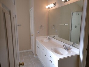 4219 Margate Dr in Sugar Land, TX - Building Photo - Building Photo