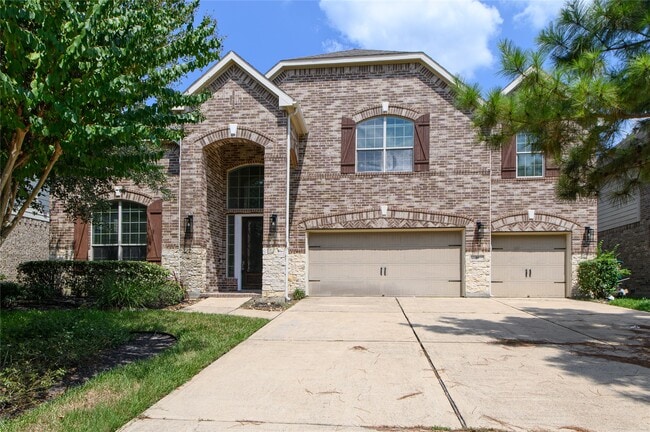 property at 18 Prism Point Place