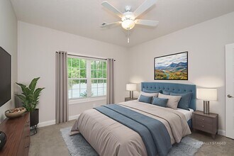 1024 Walker Point Way in Brunswick, GA - Building Photo - Building Photo