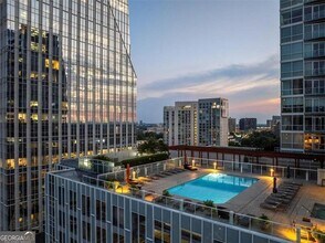 3325 Piedmont Rd in Atlanta, GA - Building Photo - Building Photo
