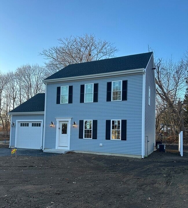 2 Hummingbird Path in Middleboro, MA - Building Photo - Building Photo