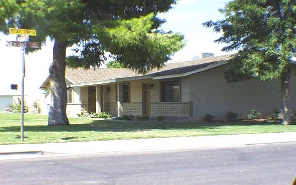 1407-1418 N Jay St in Chandler, AZ - Building Photo