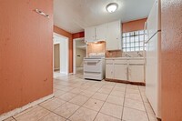 6163 Beldart St in Houston, TX - Building Photo - Building Photo