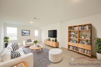 8523 Logan Sapphire in San Antonio, TX - Building Photo - Building Photo