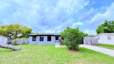 2252 Danforth Ave in Deltona, FL - Building Photo - Building Photo