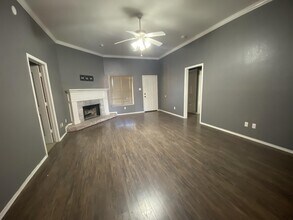 6819 5th St in Lubbock, TX - Building Photo - Building Photo