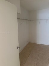 3670 N 56th Ave in Hollywood, FL - Foto de edificio - Building Photo