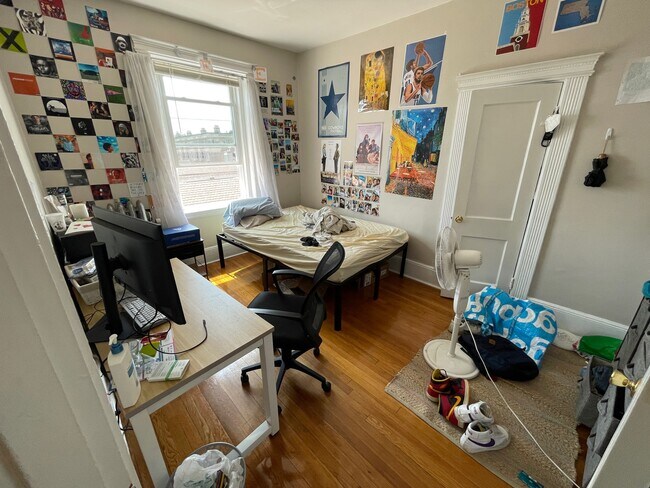 903 Beacon St, Unit 21 in Boston, MA - Building Photo - Building Photo