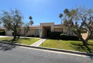 11 Mission Palms Dr W in Rancho Mirage, CA - Building Photo