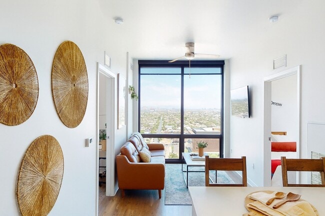 Joy on 4th in Phoenix, AZ - Foto de edificio - Building Photo