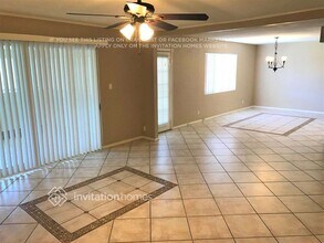 3544 W Tuckey Ln in Phoenix, AZ - Foto de edificio - Building Photo
