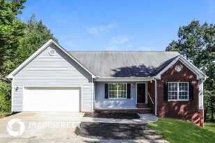 2207 Clarendon Ct NE in Conyers, GA - Building Photo