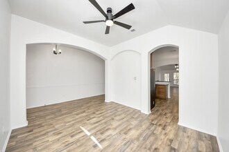 12014 Carol Ln in Pinehurst, TX - Building Photo - Building Photo