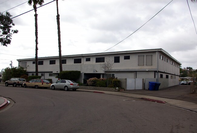 7630-7632 Sturgess Ave in La Mesa, CA - Building Photo - Building Photo