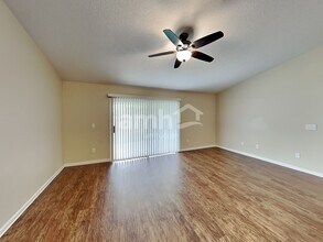 766 E Red House Branch Rd in St. Augustine, FL - Foto de edificio - Building Photo