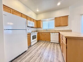 2223 Jakob Ave in La Grande, OR - Building Photo - Building Photo