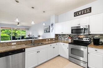 10021 Heather Ln in Naples, FL - Building Photo - Building Photo