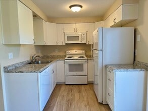 700 Edison Ave SW in Bandon, OR - Building Photo - Building Photo