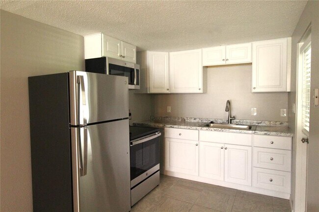 416 Briarwood Rd in Venice, FL - Building Photo - Building Photo