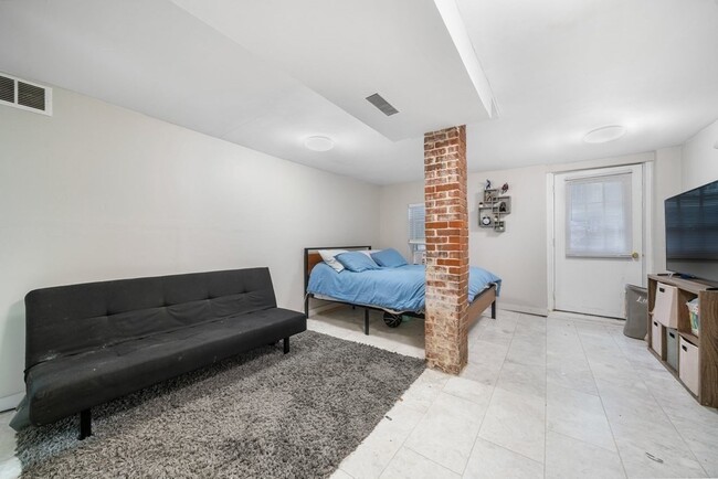 77 Webster St, Unit 1 in Boston, MA - Building Photo - Building Photo