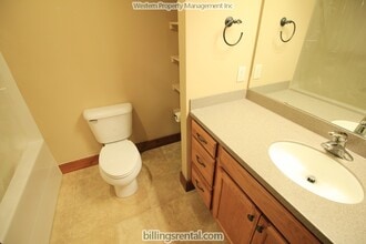 2027 Lakehills Dr, Unit 2027 in Billings, MT - Foto de edificio - Building Photo