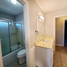 11350-11352 Quail Run St in Dallas, TX - Building Photo - Building Photo