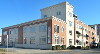 220 W Brambleton Ave in Norfolk, VA - Building Photo - Building Photo