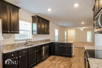 521 Scarborough Cv in Jarrell, TX - Building Photo - Building Photo