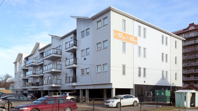 11212 Apartments in Edmonton, AB - Building Photo - Building Photo