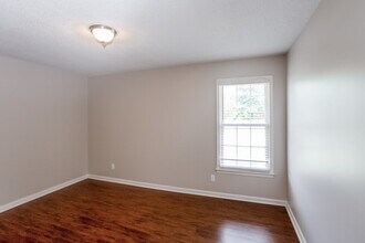 4378 Bunker Hill Dr in Memphis, TN - Building Photo - Building Photo