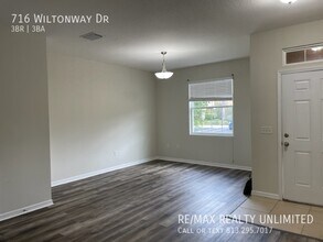 716 Wiltonway Dr in Plant City, FL - Building Photo - Building Photo