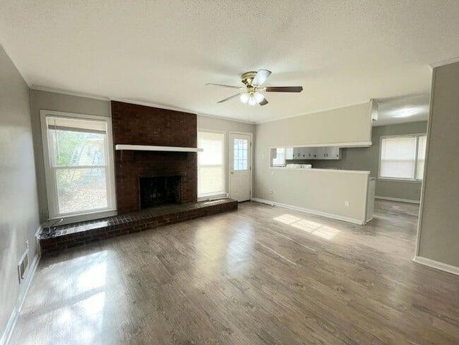 1755 Colonial Hills Dr in Southaven, MS - Building Photo - Building Photo