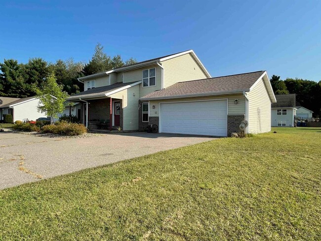 1933 Northwestern Ave in Wausau, WI - Building Photo - Building Photo