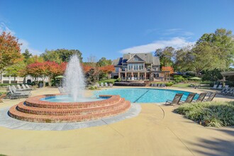 The Residences on McGinnis Ferry Apartments in Suwanee, GA - Foto de edificio - Building Photo