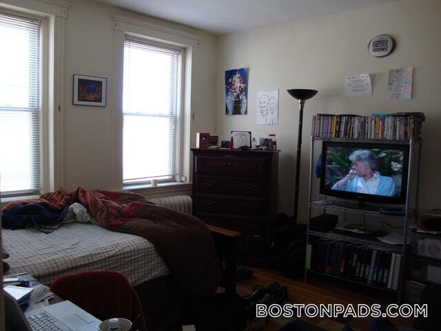 1203 Boylston St in Boston, MA - Building Photo