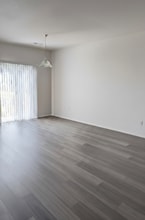 2454 NW 8th St, Unit 1 in Redmond, OR - Foto de edificio - Building Photo