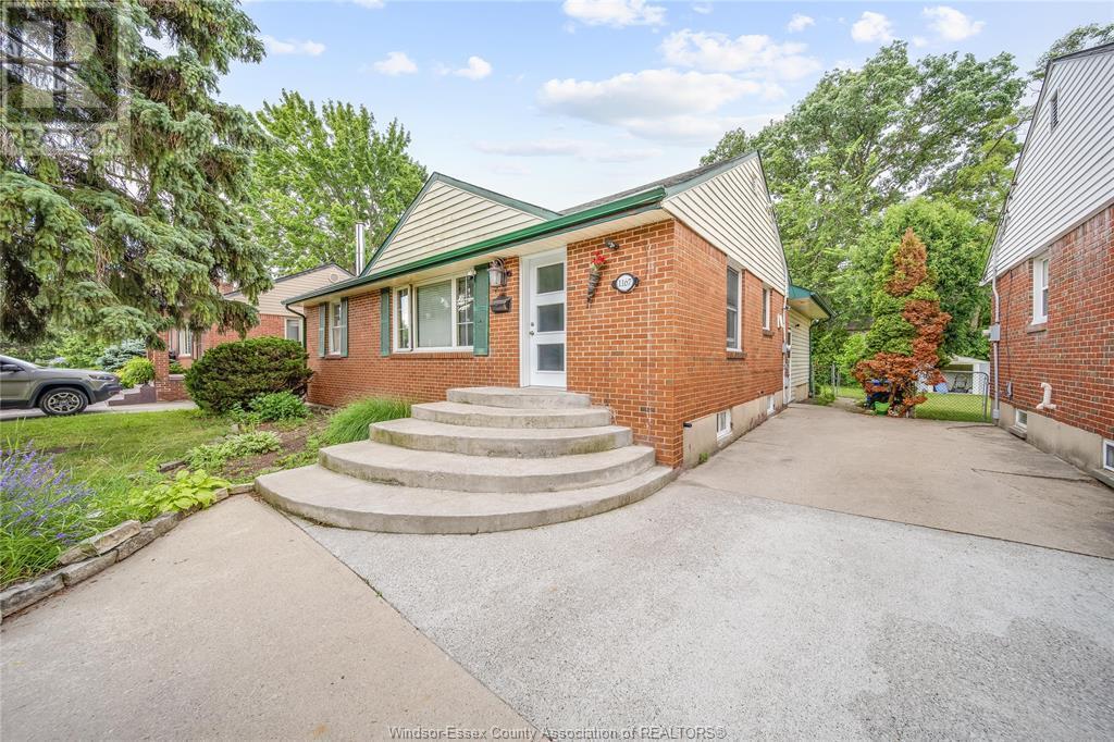 1167 Isabelle Pl in Windsor, ON - Building Photo