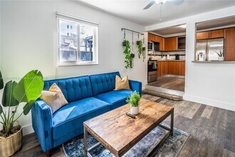 2631 NW 24th Ave-Unit -3 in Miami, FL - Building Photo - Building Photo