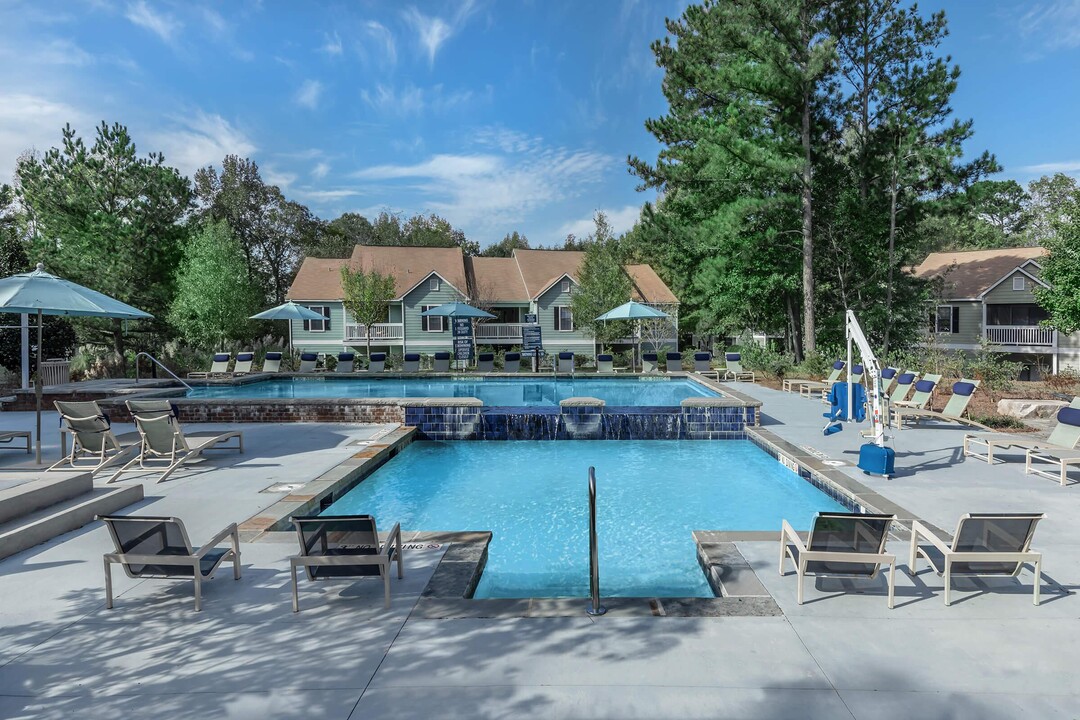 Falls at Spring Creek in Macon, GA - Building Photo