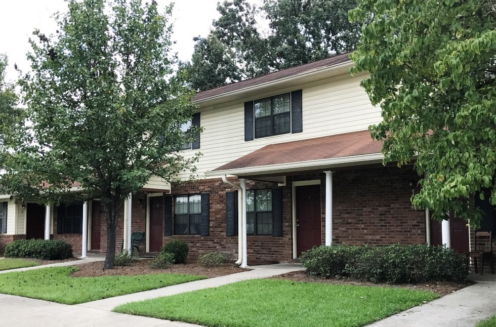 Peach Lane in Wadley, GA - Building Photo