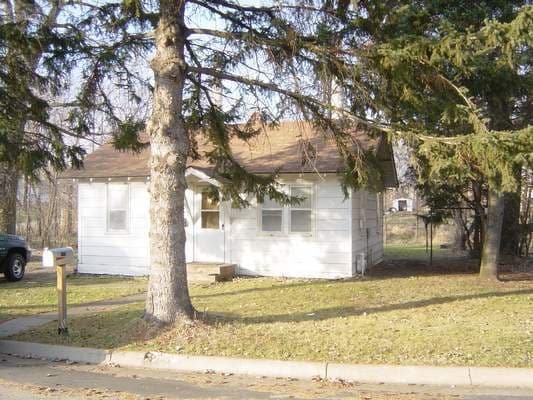 property at 1613 Maple St