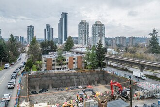 625 North Rd in Coquitlam, BC - Building Photo - Building Photo
