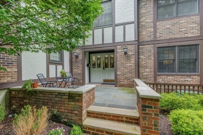 property at 21 Heritage Dr